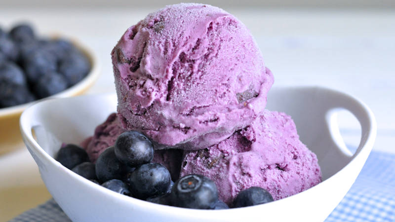 Blueberry ice cream